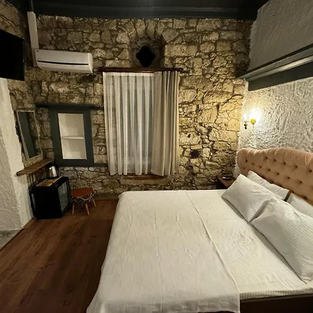 Baba Evi Alaçatı *