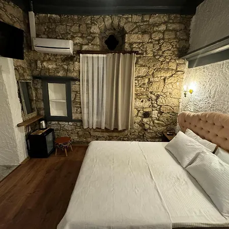Baba Evi Alaçatı Otel Çeşme